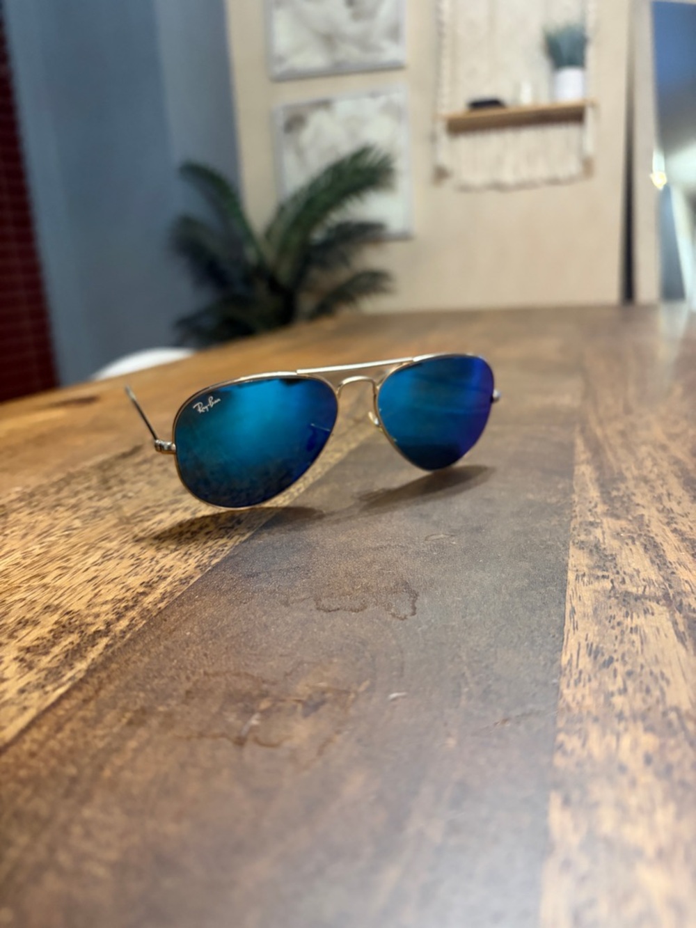 Ray-Ban Aviator RB3025 55mm Sunglasses with silver frame - Picture 3 of 8